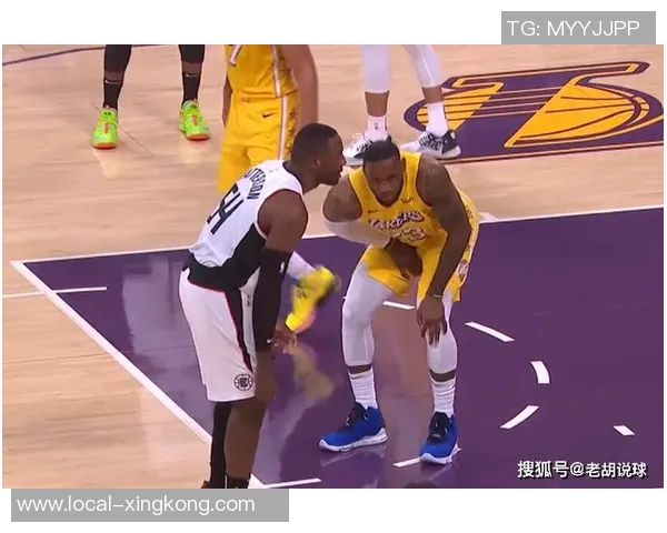 贝弗利与詹姆斯的对决谁能笑到最后篮球场上的激烈碰撞与精彩瞬间